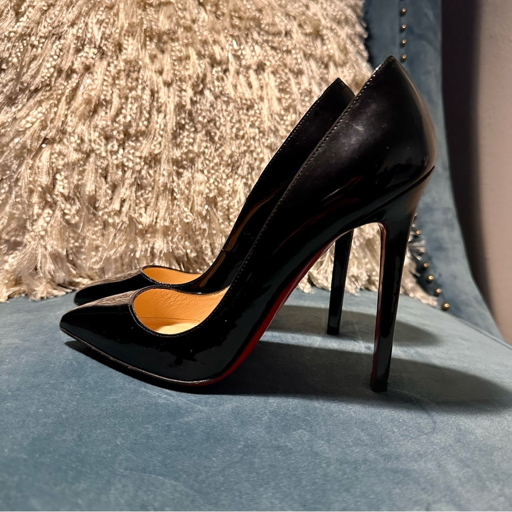 Christian Louboutin Pigalle Sz 35 💓 NWOT